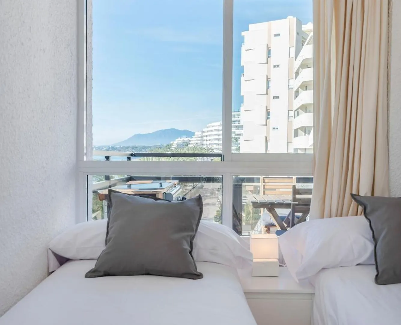Skol Sea Views Apartments Marbella 0*,