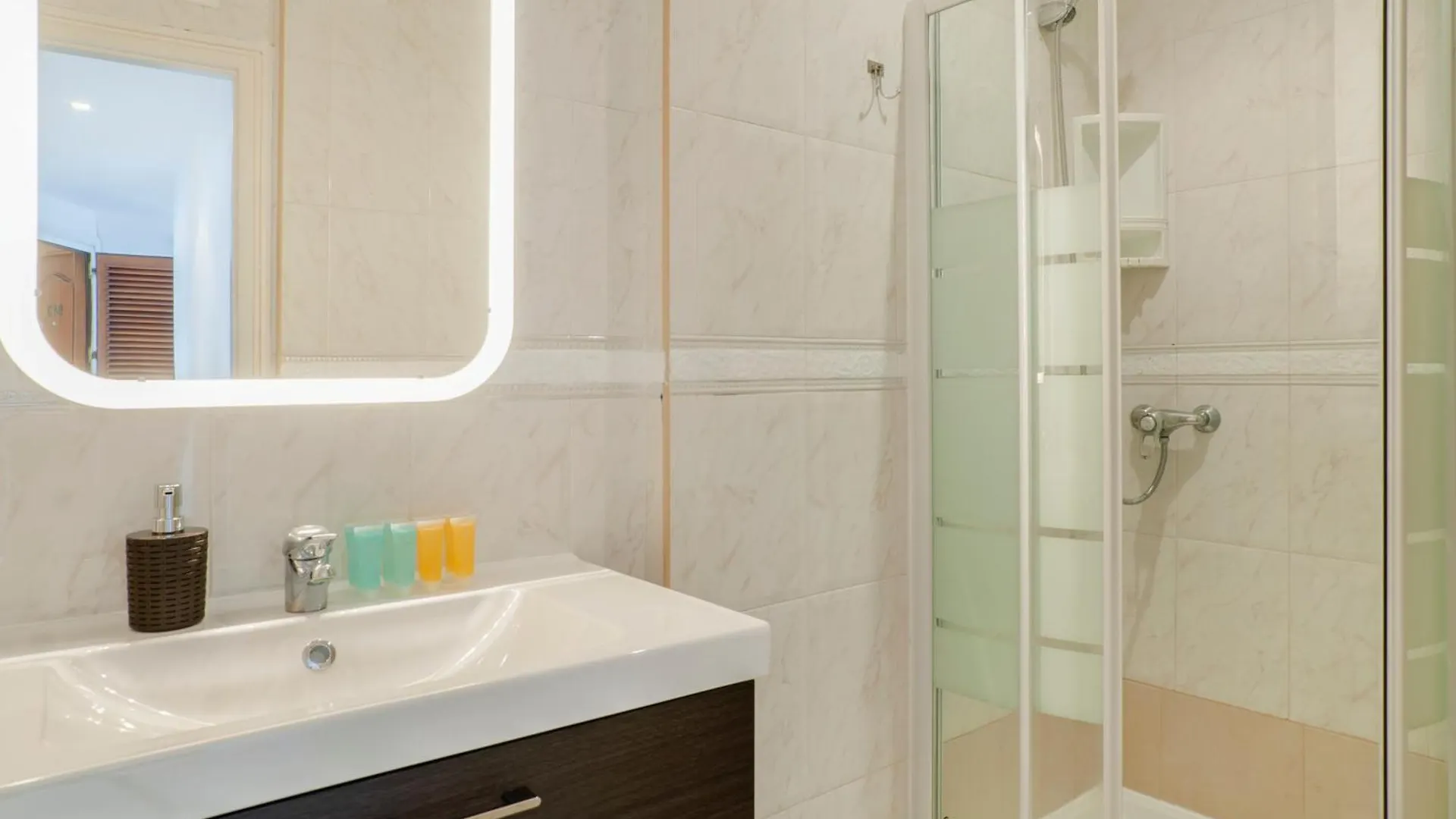 Skol Sea Views Apartments Marbella 0*,